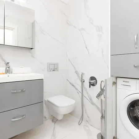 Grzybowska With Air Conditioning & Balcony By Renters Prestige Apartament Warszawa