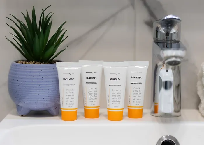 Lejlighed Grzybowska With Air Conditioning & Balcony By Renters Prestige