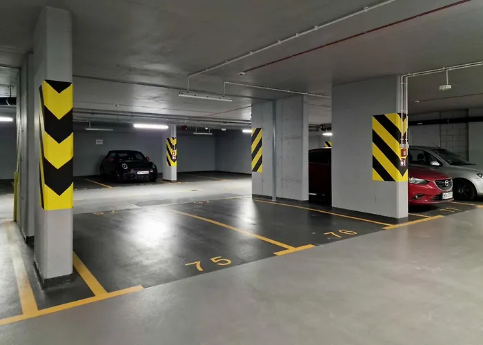 Grzybowska With Air Conditioning & Balcony By Renters Prestige Lejlighed *