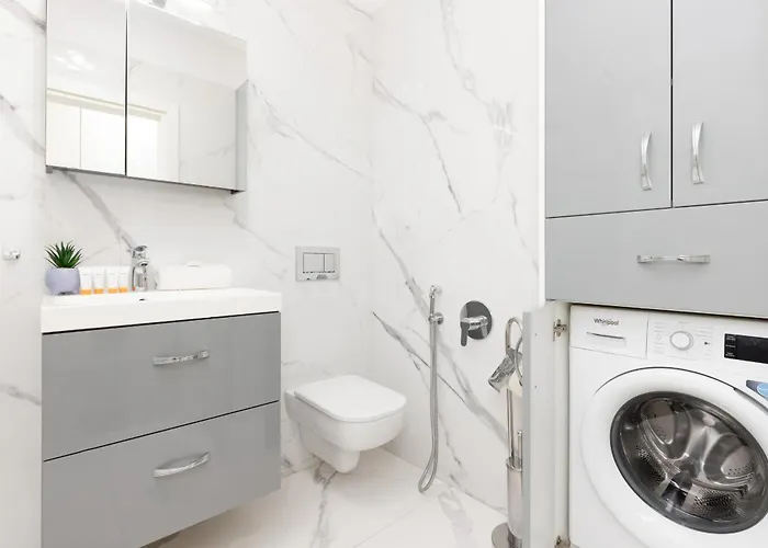 Grzybowska With Air Conditioning & Balcony By Renters Prestige Lejlighed Warszawa