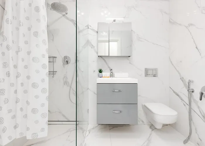 Lejlighed Grzybowska With Air Conditioning & Balcony By Renters Prestige