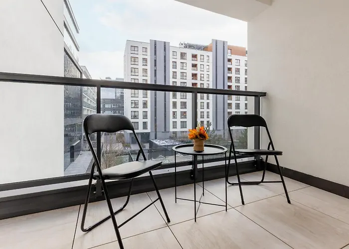 Grzybowska With Air Conditioning & Balcony By Renters Prestige *