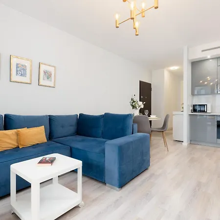 Grzybowska With Air Conditioning & Balcony By Renters Prestige * 바르샤바